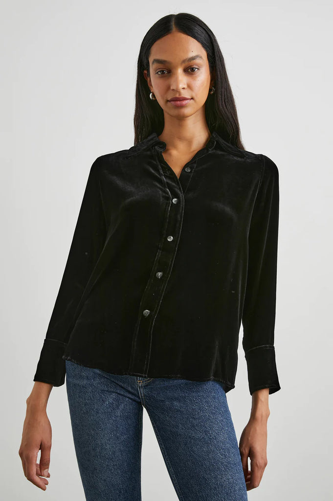 The Andrea Shirt from Rails features a luxe velvet/silk fabrication that has a refined and polished finish. With a button down front, an exaggerated collar and wide cuffs - this shirt is the perfect party piece with jeans and strappy heels.