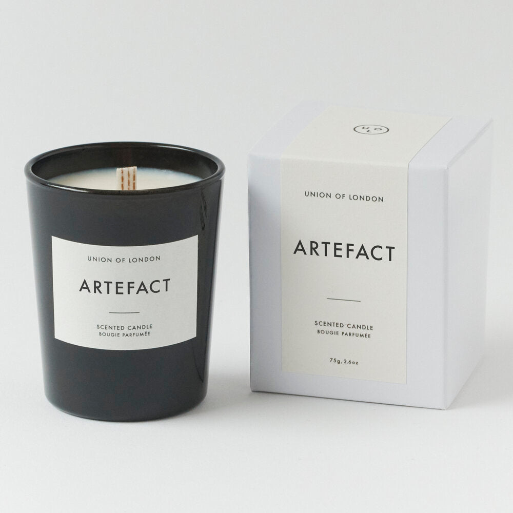 We are so delighted to be stocking Union of London's gorgeous candles. The Artefact small black candle has a beautiful blend of smoke and leather with notes of cedarwood, citrus, tobacco, musk and amber. The fragrance is perfect for cosy evenings. 