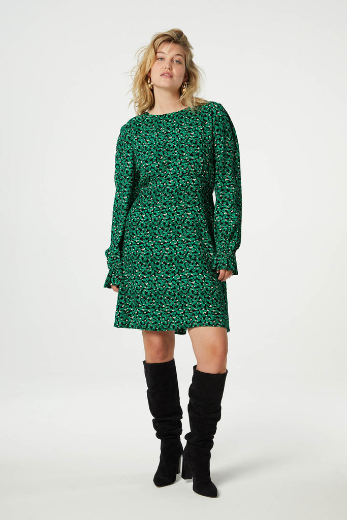 The Vanessa Dress from Fabienne Chapot features elasticated frill cuffed sleeves, a round neckline and a zip at the side. Fitted at the waist with a loose fitting skirt this dress is great for everyday wear with trainers but can equally be dressed up with heeled boots.