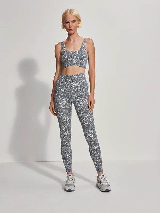 Designed in Varley's signature buttery soft fabric these leggings will move with you in both your practice and day to day errands.  A high-rise waistband, sweat wicking fabric, a side pocket and beautiful floral blue pattern, we don't think you'll want to take them off!