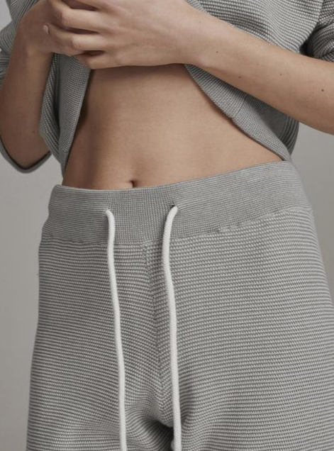 Say hello to the Alice Sweatpant from our favourite athleisurewear brand Varley.  Featuring a relaxed fit, drawstring waist and flattering exaggerated fitted cuffs these will upgrade your work out/relaxing at home wardrobe. Pictured here with the Buckingham Half Zip sweatshirt from Varley this is a comfortable yet stylish choice.