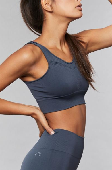 The Grayson Bra combines our soft, seamless fabric with compression that moulds to your body for effortless comfort and natural range of motion. This style features perforated mesh for elevated style and increased ventilation. Non-padded.