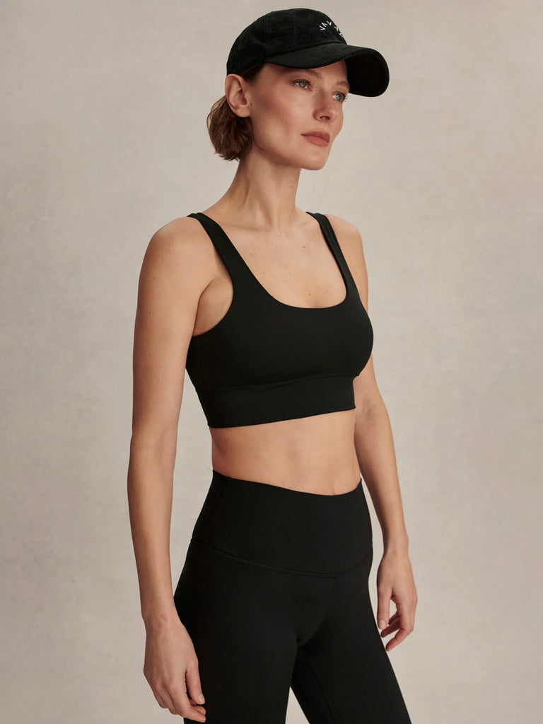 Enjoy your yoga and pilates in this lovely light support bra which features four-way stretch and soft, moisture wicking fabric. Pairs perfectly with the Freesoft High Rise Leggings.