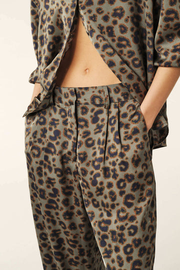 The Bloy Trousers are a fab new addition to your trouser collection!&nbsp; Crafted from ba&amp;sh's signature super soft fabric and featuring a mid rise, pleated details, concealed fastening and belt loops come in a gorgeous leopard print and look great paired with the matching top for a co-ordinated look or a simple white tee for a more every day vibe.