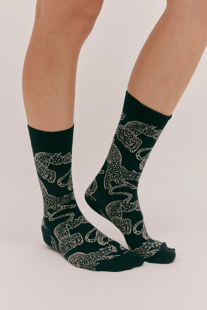 Cotton mix socks with one of Desmond and Dempseys stunning signature designs.&nbsp;&nbsp;