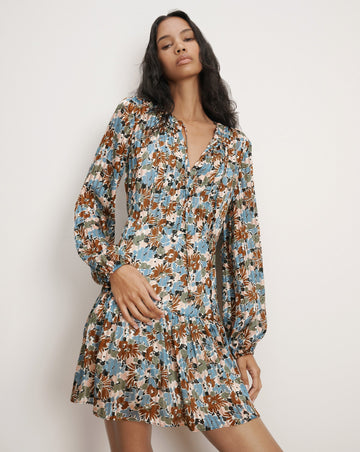 The perfect Summer going into Autumn dress.&nbsp; Expertly crafted from 100% premium stretch silk the Nyjah Dress features a flattering fit and flare silhouette, slightly blousony sleeves and a split v neckline.&nbsp; Super versatile - wear in the evening with a heel and during the day with a flat.&nbsp;&nbsp;