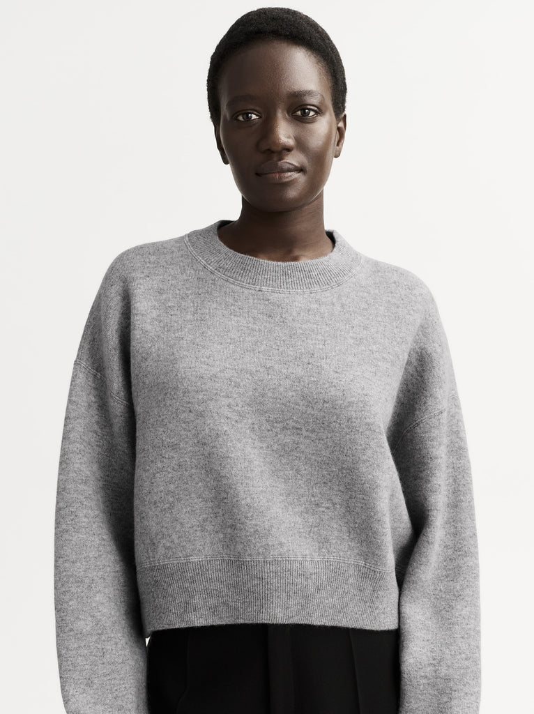 This is a classic style from Soft Goat.&nbsp; This extremely soft fine knit is crafted from 1ply cashmere - so won't make you too hot.&nbsp; With a regular fit and a boxy shape this is perfect paired with your wide legged trousers and denim.&nbsp; Also a great layer over your work out kit!&nbsp; This is one you will reach for again and again.