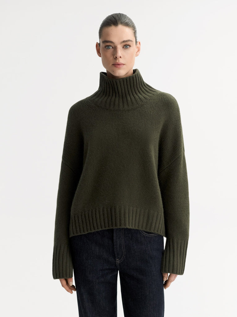 This is a classic style from Soft Goat.&nbsp; A nice chunky knit with a relaxed shape and crafted from 100% cashmere in 12ply this is just the thing to pair with your favourite denim for a chilly weekend walk!&nbsp; Also available in mocha and white you may want more than one!