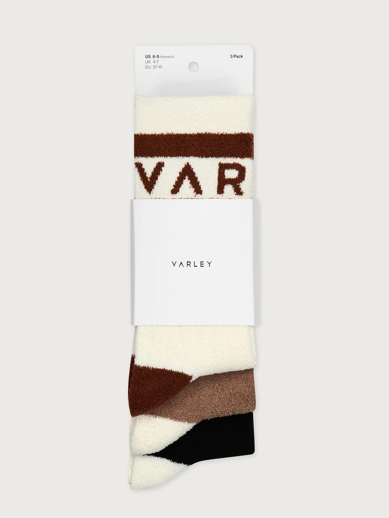 These Spencer Socks from Varley are woven in a boucle-effect yarn and feature stripes, contrasting heal and toe, and the classic Varley logo. They are soft and extremely comfortable and perfect for the cooler weather. The pack consists of one pair each in Egret, Chanterelle and Black.