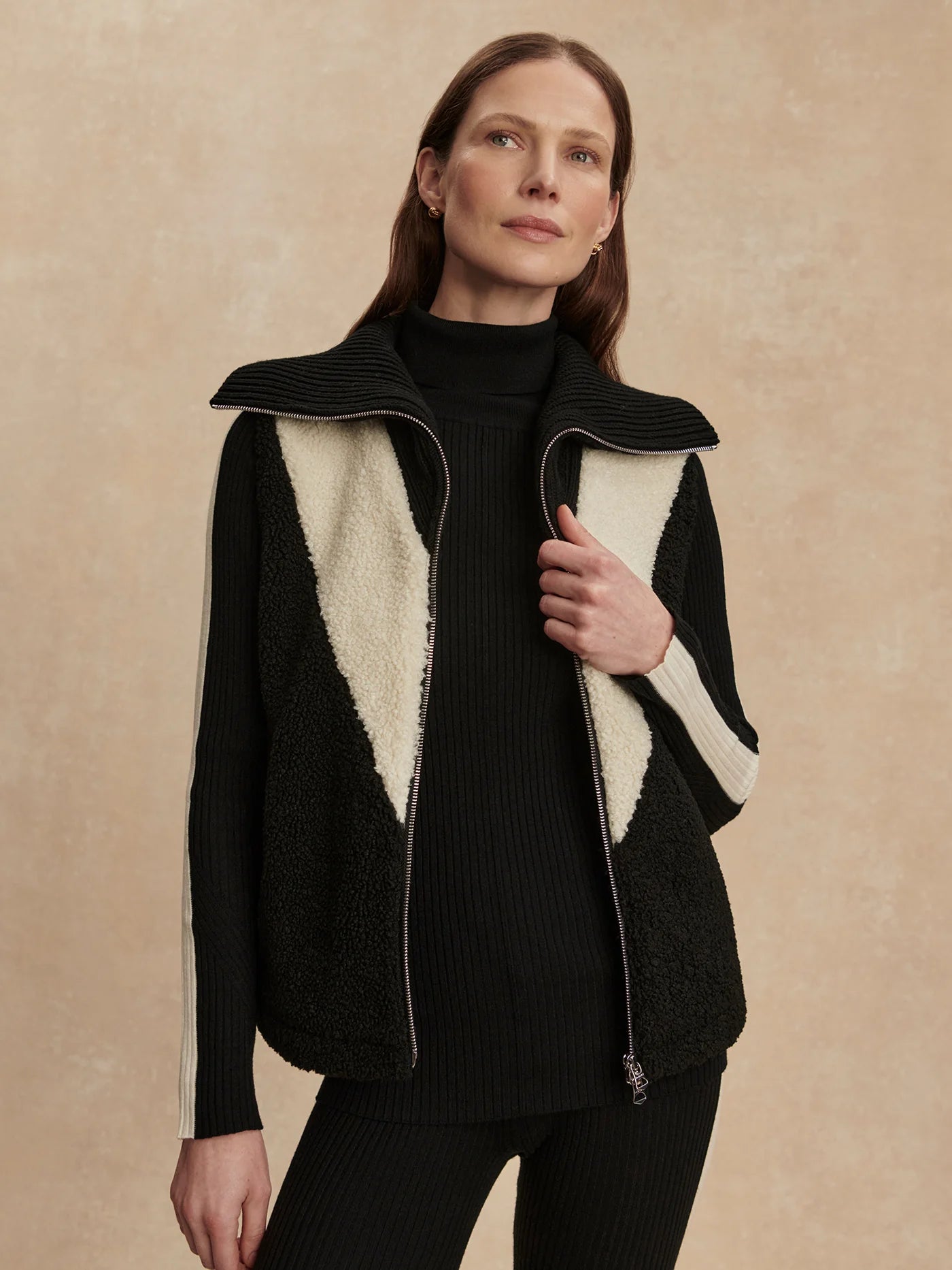 (取寄) バーリー レディース カスピアン シェルパ ジレ Varley women Caspian Sherpa Gilet Black Caspian Sherpa Gilet Black | Varley | Peek