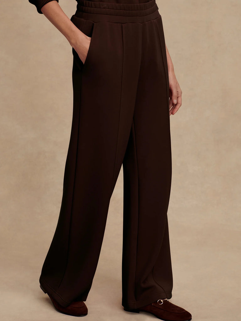 Introducing the longer length wide leg pants in Varley's signature&nbsp;DoubleSoft® fabric to complement the co-ordinating Barker top in the same colour.&nbsp; These incredibly comfortable trousers are great as an alternative to joggers or leggings, to smarten up your day to day errands or to upgrade your lounge and travel wear.&nbsp; With an elasticated, draw cord waist and an internal leg length of 30" you will definitely wonder how you lived without them!&nbsp; Pairs perfectly with Gabriella.
