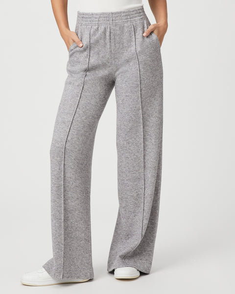 One of our favourite Paige styles, Harper, has been reimagined in a super soft jersey trouser with an elasticated waist band.&nbsp; Perfect for travelling - these are great at being super comfortable yet totally stylish!&nbsp; Pair with a neat tee on top and a jacket and you're ready for your flight!