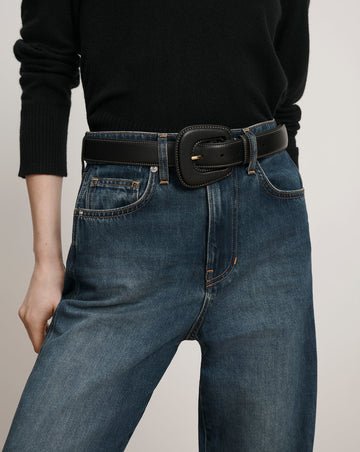 It's not just a belt - it's a Veronica Beard belt!&nbsp; &nbsp;Crafted from fine grained smooth leather and soft nubuck lined Elsy features a leather covered buckle so if you wear gold or silver this will work with either!&nbsp; Perfect with denim or wrapped around the waist of your favourite dress this is a classic that will never go out of style.