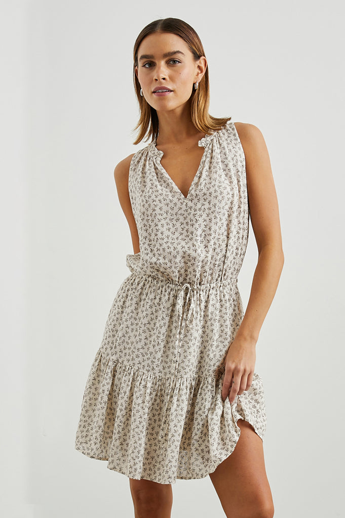 Another gorgeous super easy dress for Summer from Rails!&nbsp; Crafted from their signature super soft fabric in a pretty delicate floral print this is perfect paired with trainers or a little flat sandal.&nbsp; Just the thing when the temperature heats up!&nbsp; &nbsp;