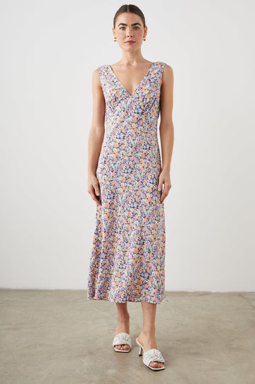 The Audrina Midi from Rails will definitely elevate your collection of Summer dresses.  Crafted from lightweight rayon crepe and in a pretty floral print this lovely midi is cut on the bias for a flattering fit and has a v at the front and back. This is one of those dresses you'll reach for again and again.  Perfect for transitioning into those warmer months.
