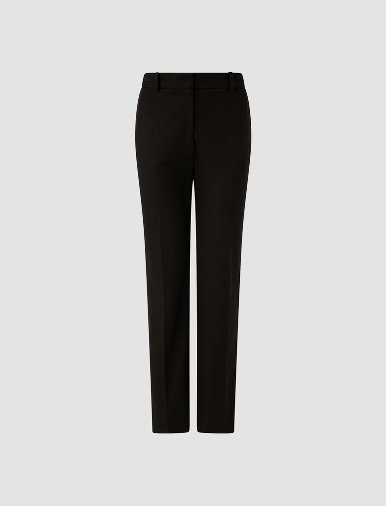 The Coleman Gabardine Trousers from Joseph are a mid-rise, regular fit tailored trouser crafted from Joseph's signature stretch fabric. Offering shape and comfort, these timeless trousers have a heavy weight feel and look fab paired with a silk blouse.