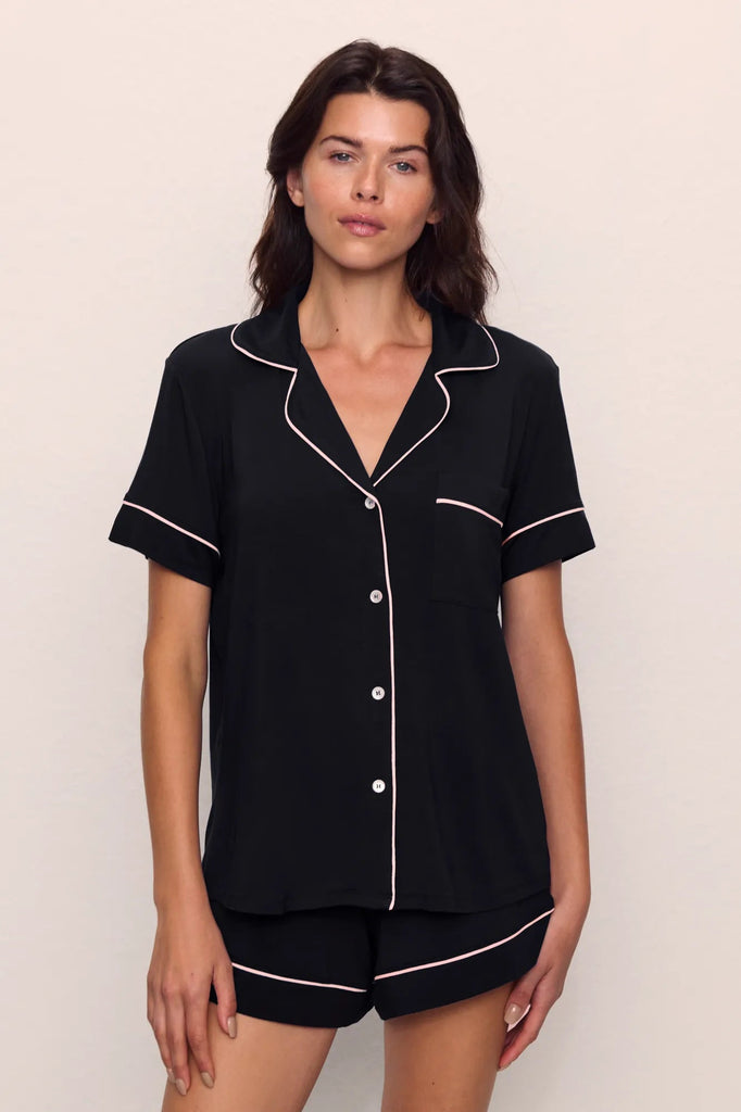 The Gisele. The pj set every girl needs. Not only are they made in the most sublime, super soft tencel fabric, they are also temperature regulating for the best night's sleep. Taking inspiration from a men's pyjama set, and coming in a classic Black with Pink trim, you will not want to take them off!!!