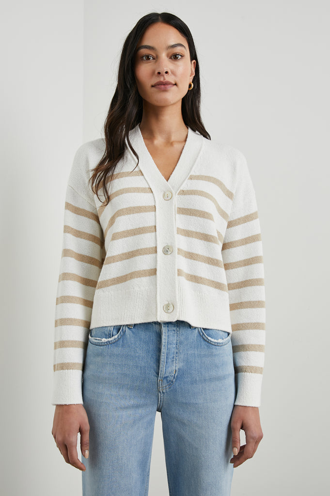 The Geneva Cardigan from Rails is a new transitional styling staple. In super trendy stripes and crafted from Rail's signature super soft fabric this cardigan features a flattering v neck and buttons down the centre. Wear as a buttoned up top or open as a cardigan to carry you through all seasons.