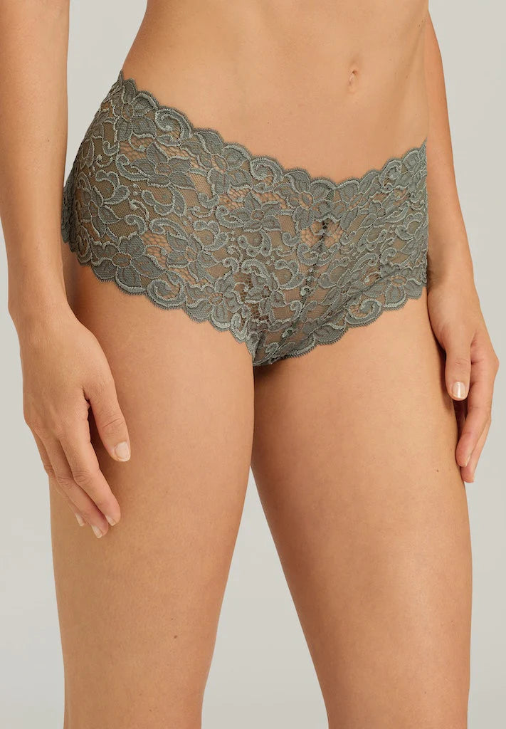 We love it when something is sexy yet super comfy!  The Moments Maxi briefs from Hanro are the perfect combination of elegance and practicality.  Crafted from French floral lace with stretch these are ideal for wearing under dresses or trousers - you'll want them in every colour!