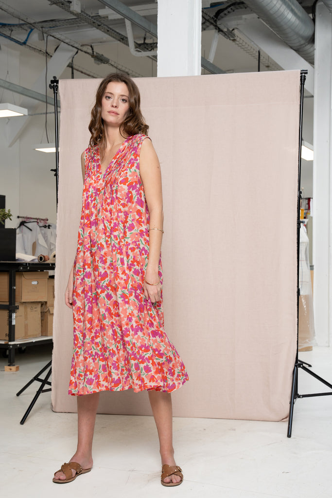 The Marie dress from Zyga is a wardrobe staple! Featuring a bright floral print, a v-neckline and pleating at the bust - this dress is a go to piece for Summer. Also available in a Khaki Floral and Orange in store!