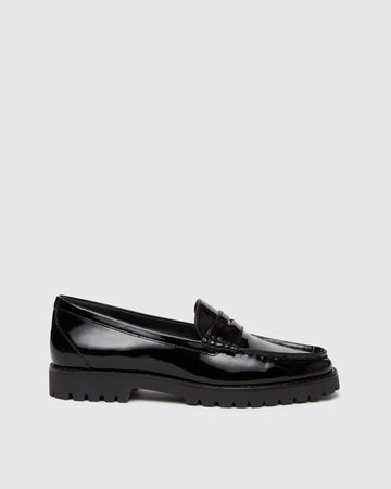 Loafers are going to be a huge shoe trend this season.&nbsp; Here is a gorgeous style from our favourite denim brand - say hello to Ellis.&nbsp; This is an everyday yet extremely elevated style crafted from soft black crinkle patent leather and features a penny loafer strap detail at the front and box stitch details at the sides.&nbsp; The black rubber unit lug sole adds fabulous flexibility and comfort.&nbsp;&nbsp;