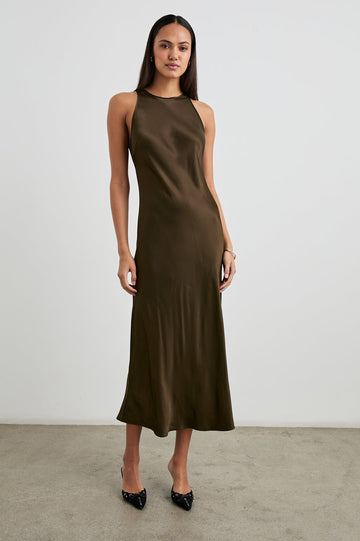 Make a statement with the gorgeous Solene Dress in very on trend chocolate brown!&nbsp; Crafted from Rails' signature super soft lightweight satin crepe and featuring an adjustable keyhole closure at back and a very sleek shape this will see you through everything from drinks with the girls to a romantic date night!