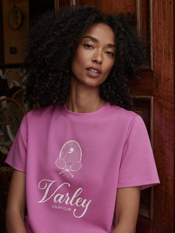 Taking on a vintage varsity inspired design this standard fit t-shirt made in a pima cotton mix will easily work from workout to daytime.