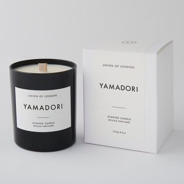 The Yamadori candle  transports you to the Orient.  With a luxurious combination of orchid and spice this wonderful scent has top notes of jasmine, gardenia, mandarin and tuberose and base notes of vetiver, patchouli, sandalwood, amber, chocolate and vanilla. 