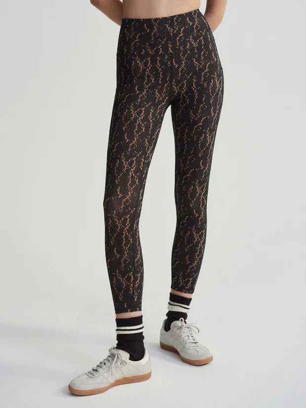 From our favourite activewear brand, Varley, these high-rise leggings are crafted from their advanced Form fabric which provides moisture wicking, breathability and comfort. They feature a wide waistband, which ensures a secure fit, allowing you to move freely all day, and pockets. Pairs perfectly with the Form Elsie Bra.