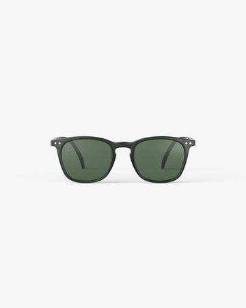 These unisex classic oversized sunglasses not only look amazing but also protect your eyes with adapted protection and 100% UV category 3 lenses.  This protect from glare and filters 100% of ultraviolet (UV) rays.     