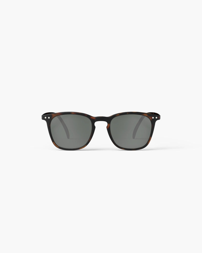 These unisex classic oversized sunglasses not only look amazing but also protect your eyes with optimum protection and 100% UV category 3 lenses which protect from glare and filter 100% of ultraviolet (UV) rays. The original design features flexible arms with spring hinges and offer lightweight comfort.