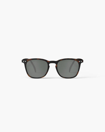 These unisex classic oversized sunglasses not only look amazing but also protect your eyes with optimum protection and 100% UV category 3 lenses which protect from glare and filter 100% of ultraviolet (UV) rays. The original design features flexible arms with spring hinges and offer lightweight comfort.