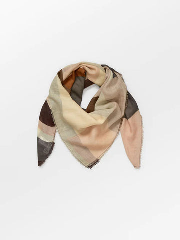 The Ellia Siw Scarf is a gorgeous neutral square scarf that has a contemporaty graphic designs in shades of mocha browns.  It would work amazingly with the Paige coated jeans and a chunky cashmere jumper.  Measures 110 cms x 110cms and is made from 50% wool and 50% silk.