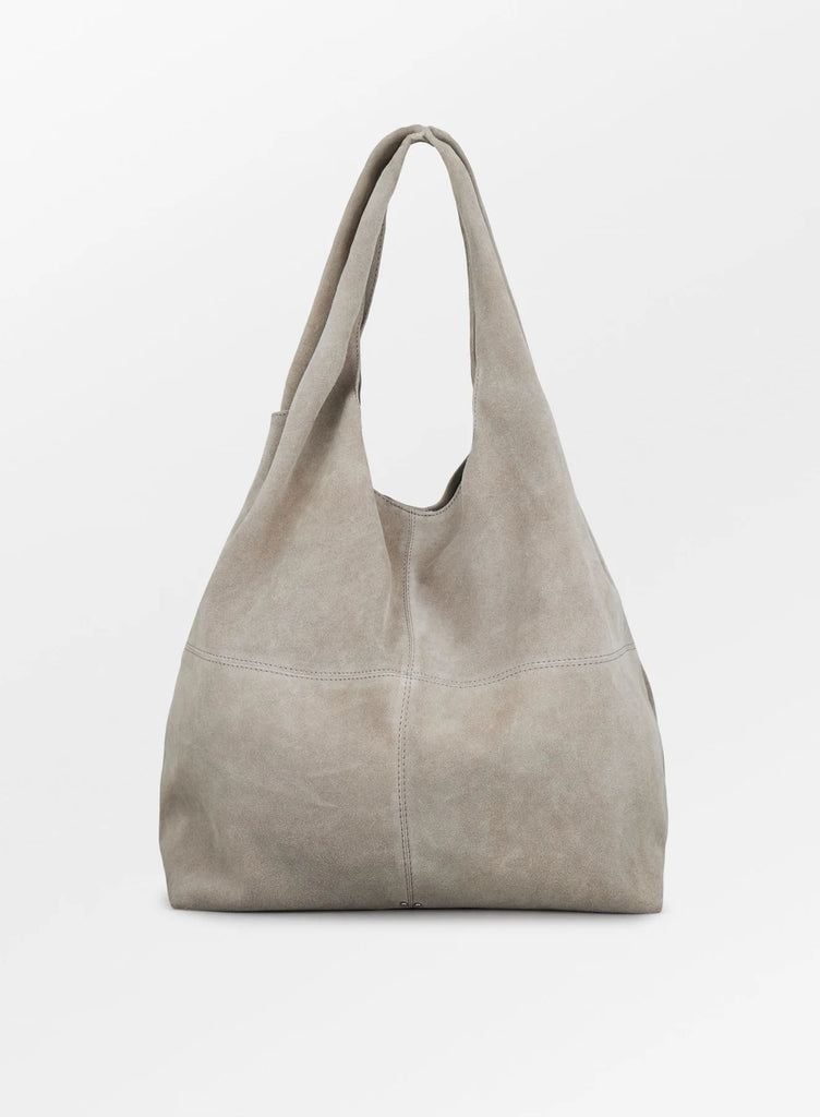 This beautiful Dalliea Bag from Becksondergaard in Porpoise Grey is the perfect bag for autumn/winter. It is crafted from a beautiful soft suede and features a large spacious compartment and a smaller zip-up pocket.  Also available in Hot Fudge Brown.