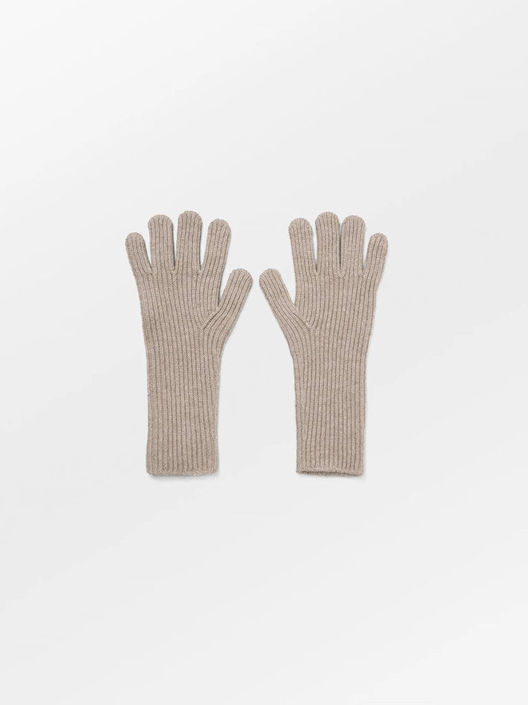 A knitted pair of gloves are a winter essential and these neutral coloured ones are a must. In a wool mix they will keep your hands and wrists lovely and warm. 