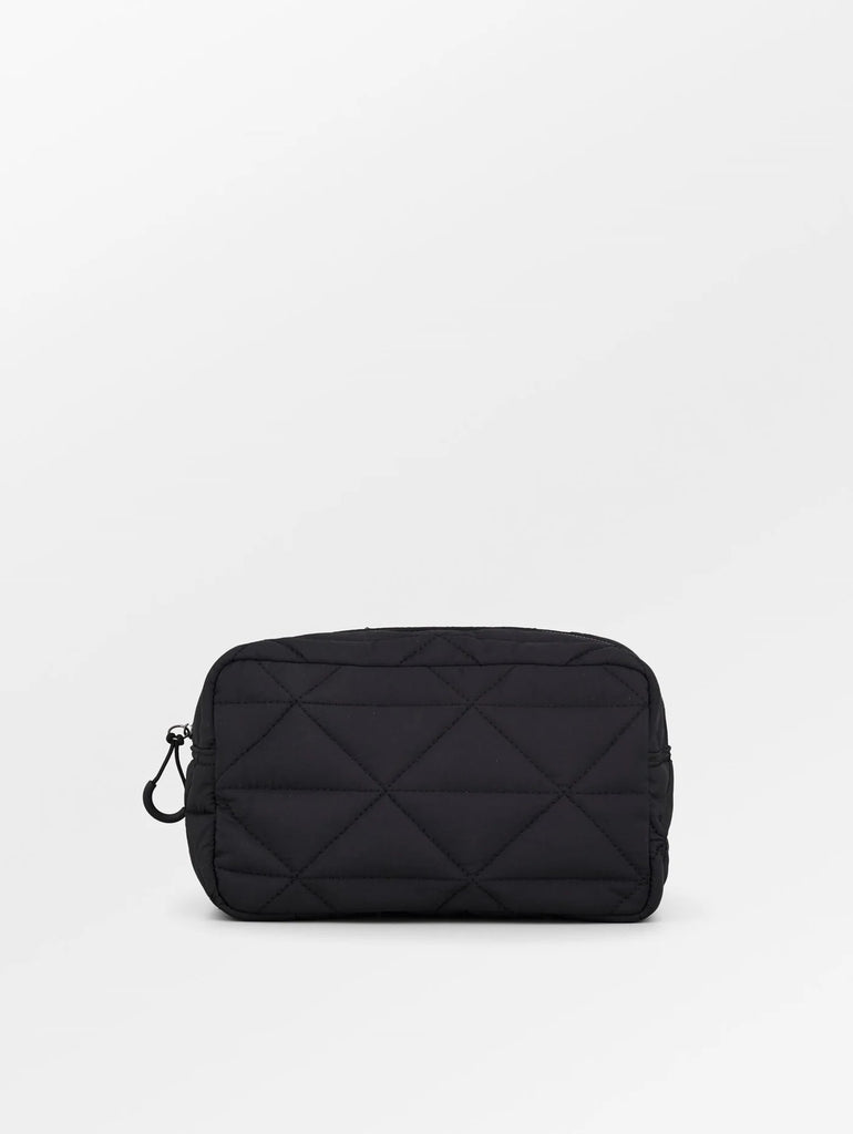 The Daffy Betsy Bag from Becksondergaard is the perfect toiletry bag for all your essentials.  It features a spacious main compartment suitable for toiletries or make-up and a smaller zip-up pocket to secure smaller items.  Also available in Taupe.