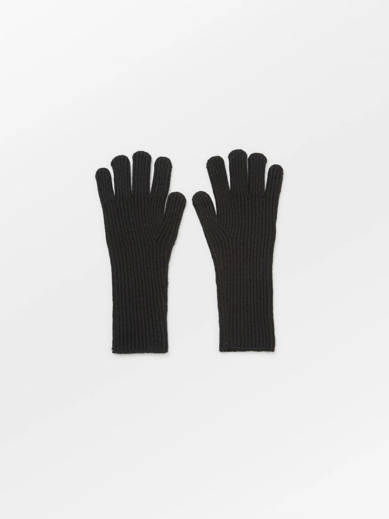 A knitted pair of gloves are a winter essential and these black ones are a must. In a wool mix they will keep your hands and wrists lovely and warm. 