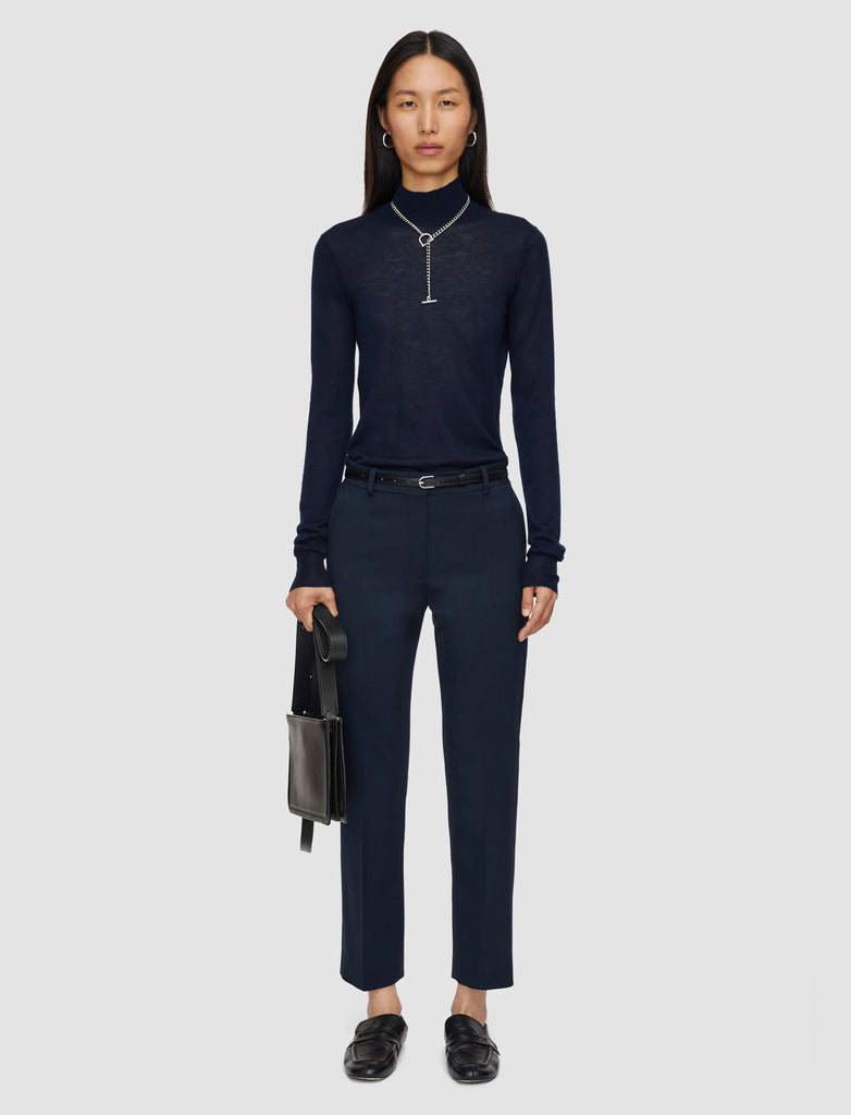 The Wool Stretch Coleman Trousers from Joseph are a mid-rise, regular fit tailored trouser crafted from Joseph's signature wool stretch fabric. Offering shape and comfort, these timeless trousers have a smooth light weight feel and feature a central pressed crease for a formal tailored look.&nbsp; We recommend sizing up as they run quite small.