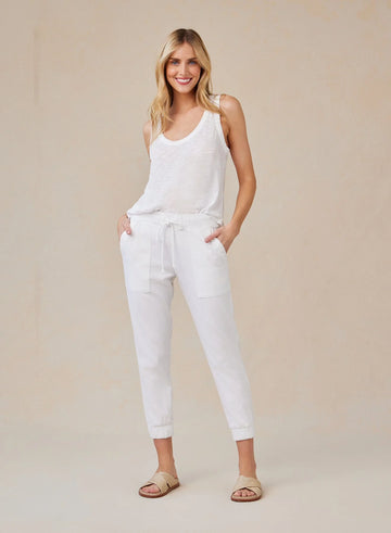 Our favourite relaxed everyday trouser is back! Crafted from Bella Dahl's signature soft fabric with a drawstring waist, side and back pockets and cuffed ankles, you'll reach for these again and again!