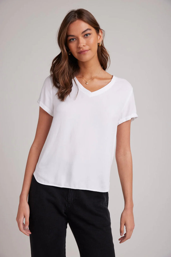 The perfect modern v neck from Bella Dahl.  Crafted from the softest twill with a slight boxy shape and a round longer hem at the back this is one you'll reach for again and again.  You'll want this in every colour!