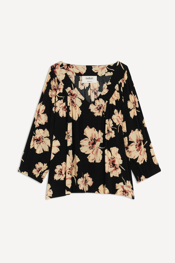 The flattering Kea v neck blouse from ba&sh is perfect for this transitional time.  Featuring 3/4 sleeves with elastic cuffs, a bright floral print and a relaxed shape this is perfect paired with your favourite denim.  An easy top you'll reach for again and again.