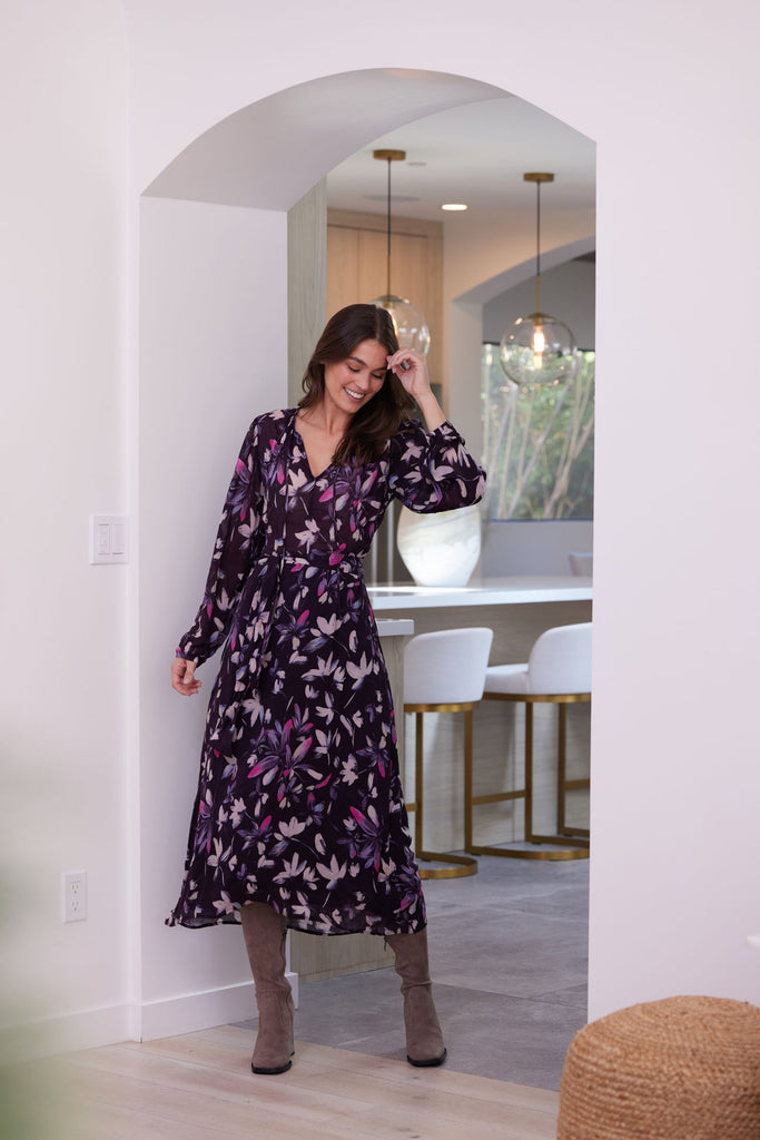 This lovely floral midi dress from Bella Dahl makes for the perfect holiday dress with it's deep purple and burgundy tones.  Pair it with heels for a pretty evening look or with chunky boots for a cool day vibe.   The super soft fabric drapes beautifully!