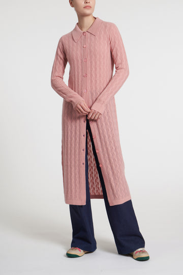 Is it a cardigan or is it a dress!  Ultra luxe cashmere brand Madeleine Thompson have called it a cardigan but we've tried it on and Dahlia makes a very pretty knit "shirt" dress.  Crafted from a super soft cashmere and wool blend and in the prettiest dusty pink this looks great over your favourite denim but equally fab paired with your favourite trainers for a relaxed yet elegant day look.