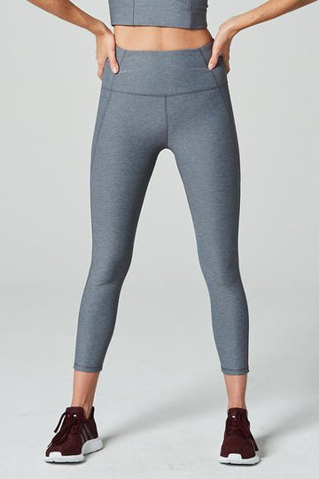 Sculpting and contouring, this universal high-rise legging is just as perfect in studio as it is for running errands outside. Varley have added a back zip-free pocket for small essentials.