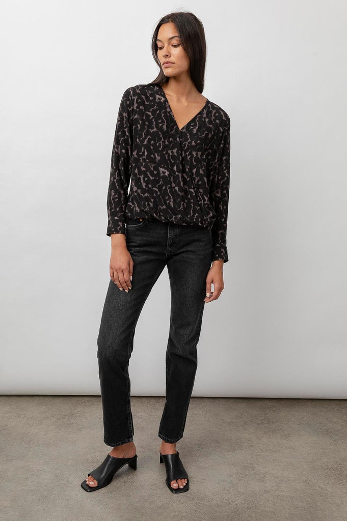 One of our favourite Rails tops is back in a flattering cheetah print.  Crafted from their signature silky soft fabric and with a longer hem at the back then the front this is an easy top to pair with your denim or your leathers.  Featuring a subtle v neck this will be a flattering top for most shapes.