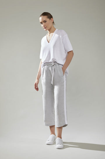 Say hello to your new favourite trousers! Shown here in a gorgeous pale grey - these are not only incredibly comfortable (with a pull on elasticated waist) but also extremely flattering. You will live in these this Spring/Summer and want them in every colour!