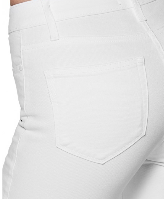 The Hoxton Straight Ankle, our high-rise straight leg style, is cut from denim with a super soft feel and fit and a length that grazes the ankle. Finished in a bright, Crisp White wash with white-colored hardware, this pair is sophisticated with a tailored silhouette.