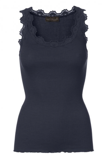 This fab silk and cotton cami from Rosemunde, features a slim fit, lace at the neckline and no side seams. This is the perfect layering piece for all your winter jumpers and cardigans. Also available in other colours.