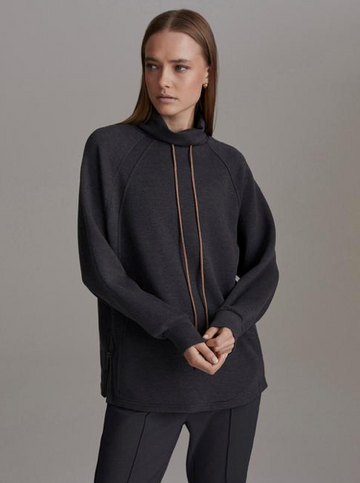 Another classic athleisure piece from our favourite sportswear brand Varley.  Cut from their signature ultra soft fabric with side seam zippers, side seam pockets, a drawstring stand collar and ribbing at the cuffs and hem this will not only keep you warm you will look incredibly stylish at the same time!