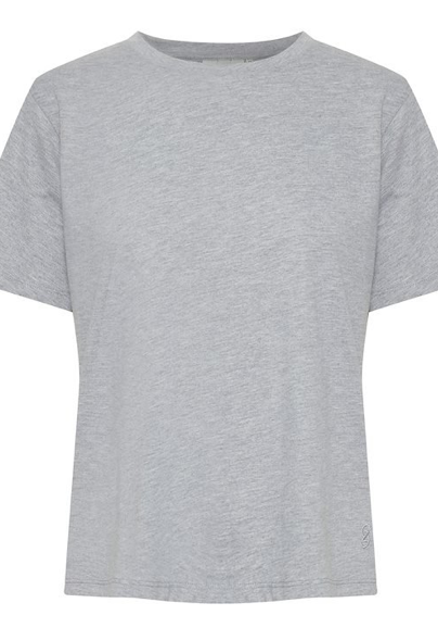 Great basic tee from Gestuz.  Crafted from their super soft jersey fabric in always wearable grey this a a perfect basic for any wardrobe.